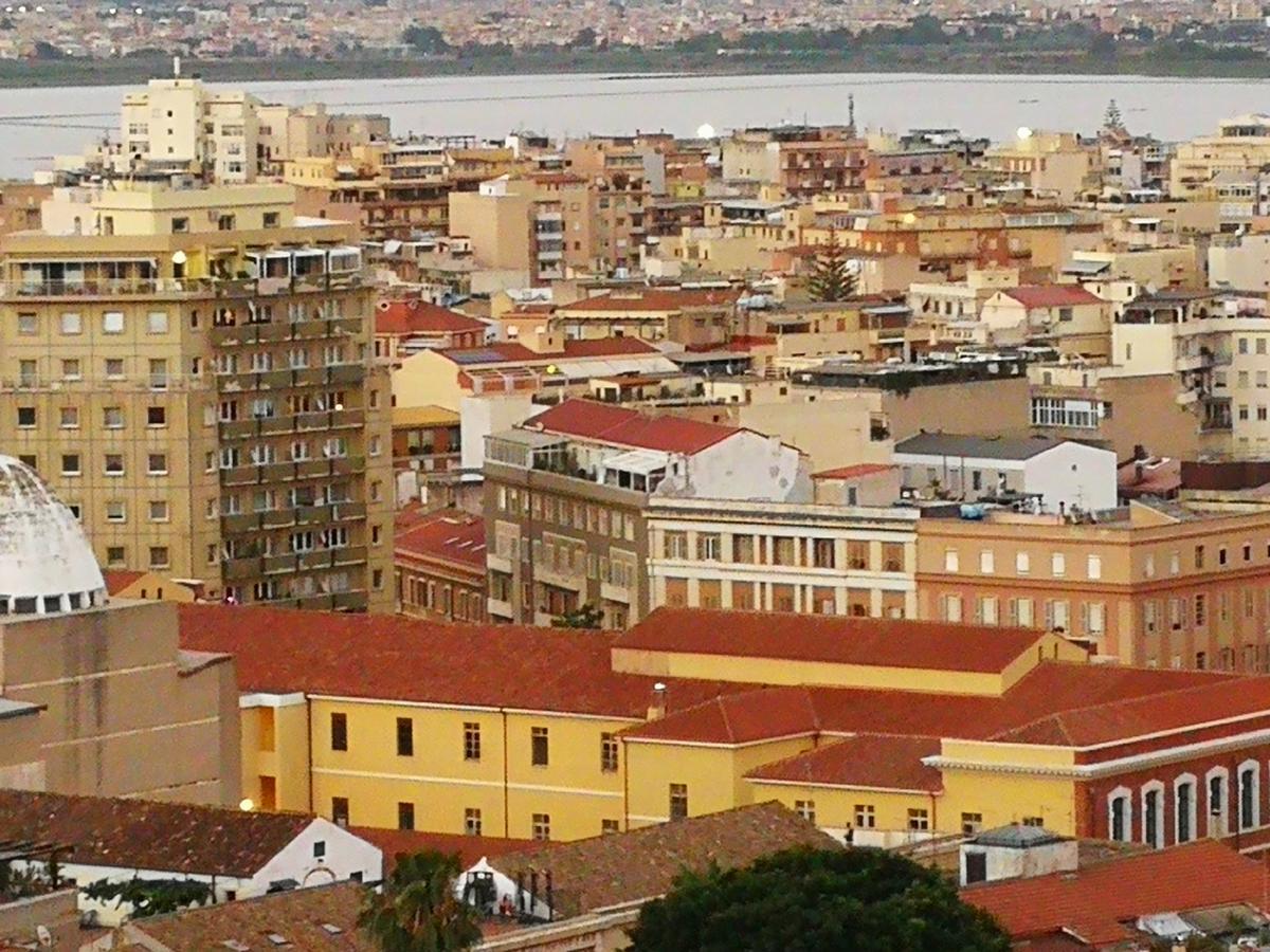 Da Agnese Locazioni Brevi Hotel Cagliari Eksteriør billede